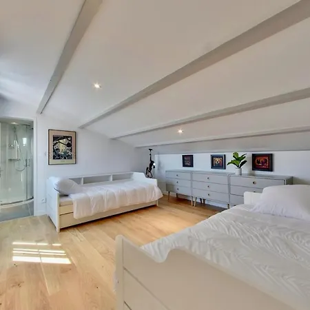 900-d La Chaumilloniere - Modernity, Comfort And Pool 別荘