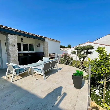 別荘 900-d La Chaumilloniere - Modernity, Comfort And Pool *